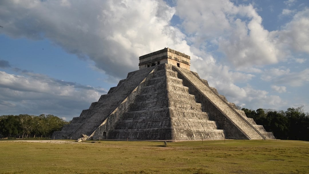 Chichen Itzá recibe el fenómeno de Kukulcán sin visitantes